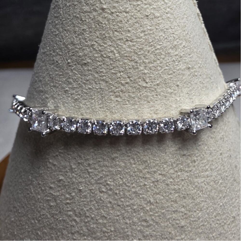 0.83ctw Moissanite Princess Cut Tennis Bracelet 925 Sterling Silver Adjustable